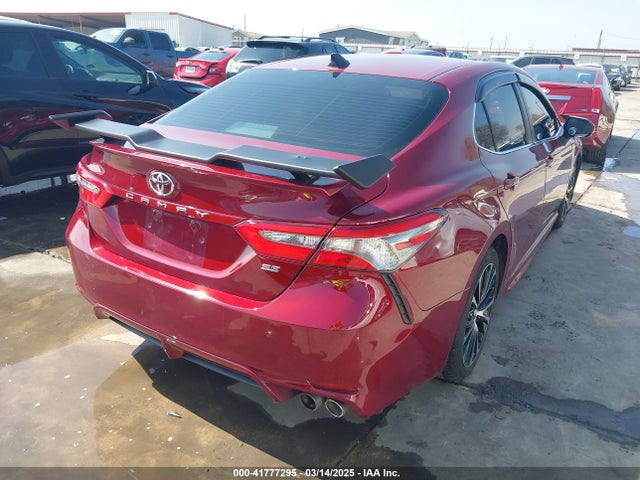 4T1B11HK4JU555461 Toyota CAMRY SE