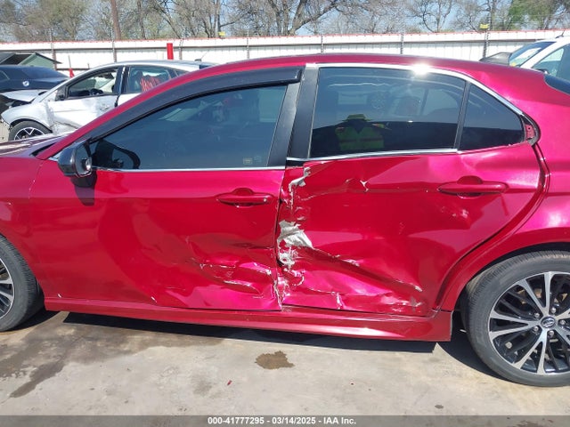4T1B11HK4JU555461 Toyota CAMRY SE