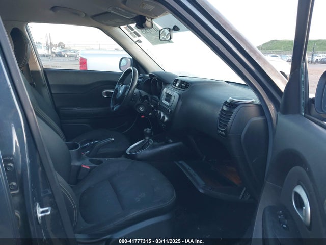 KIA SOUL + 2015 KNDJP3A5XF7114082 Image 5