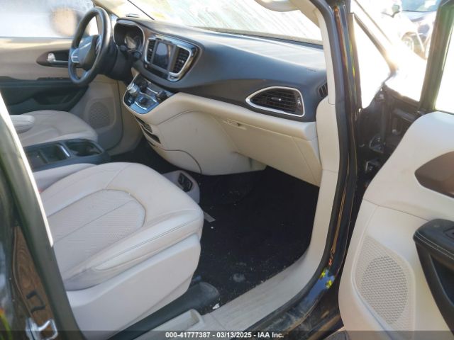 2C4RC1DG8MR551168 Chrysler Voyager Lxi