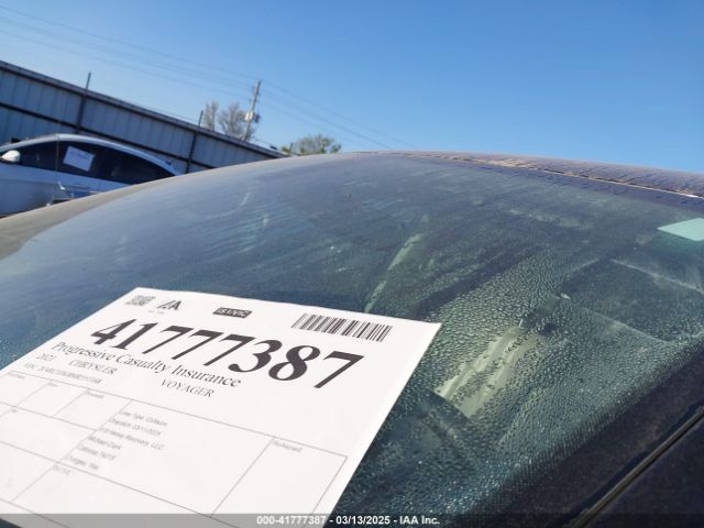 2C4RC1DG8MR551168 Chrysler Voyager Lxi