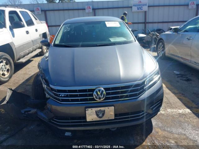1VWDT7A30HC047594 Volkswagen Passat 1.8t R-line