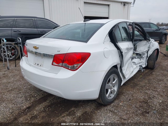 1G1PC5SB0F7114266 Chevrolet Cruze 1lt Auto