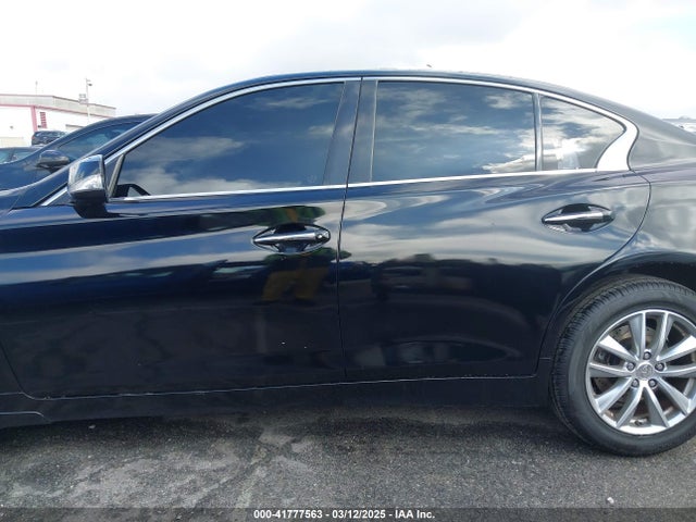 JN1BV7AR2EM685587 Infiniti Q50 Premium