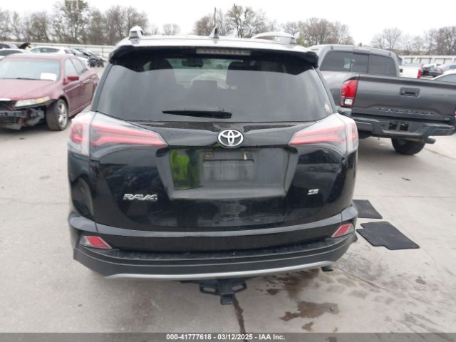 2T3NFREV8JW454135 Toyota RAV4 SE