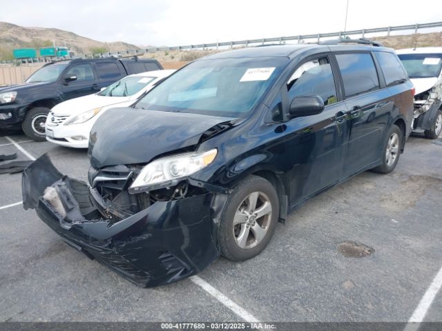 5TDKZ3DC4JS958786 Toyota Sienna Le 8 Passenger