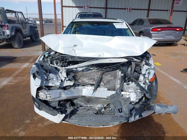 JHMFC1F92JX035742 Honda Civic Touring