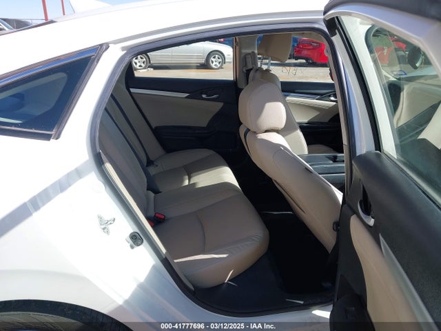 JHMFC1F92JX035742 Honda Civic Touring
