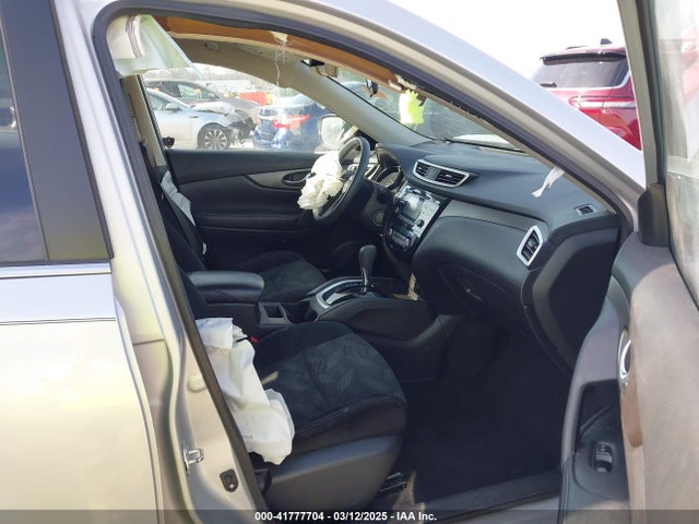 Nissan ROGUE SV 2015 5N1AT2MT7FC877986 Image 5