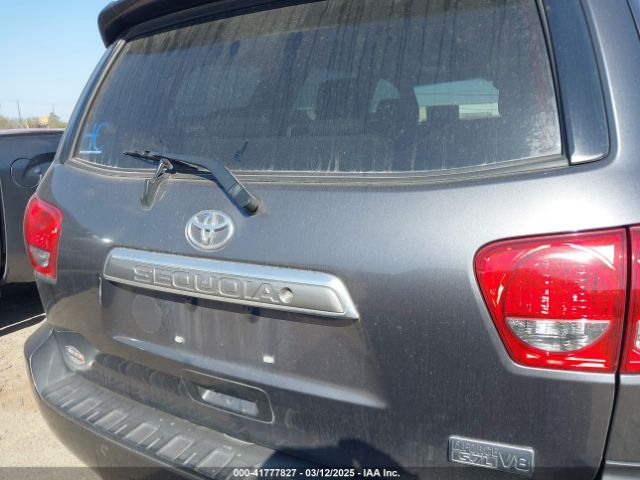 5TDYY5G1XES051873 Toyota Sequoia Platinum 5.7l V8