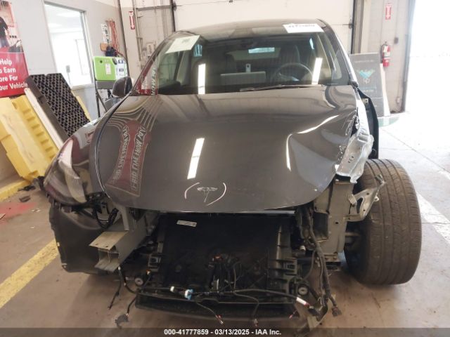7SAYGDEE0SF240800 Tesla Model Y Long Range Dual Motor All-wheel Drive