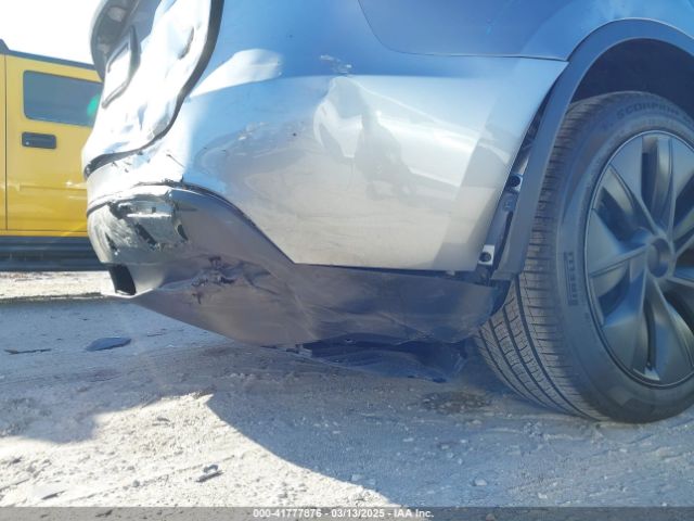 7SAYGDED7SA376233 Tesla Model Y Long Range Dual Motor All-wheel Drive