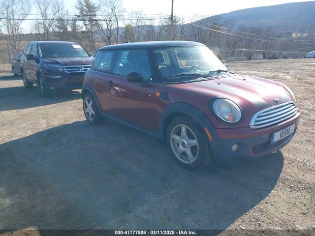 2009 MINI COOPER WMWMF33509TU71339 Photo 0