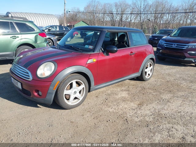 2009 MINI COOPER WMWMF33509TU71339 Photo 1