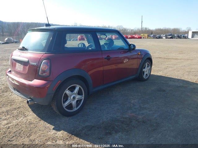 2009 MINI COOPER WMWMF33509TU71339 Photo 3