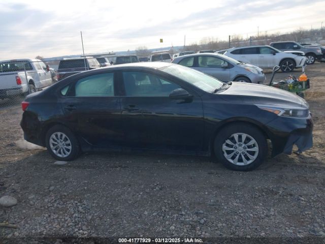 3KPF24AD8PE645736 KIA FORTE LX