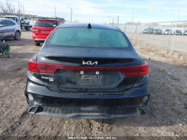 3KPF24AD8PE645736 KIA FORTE LX