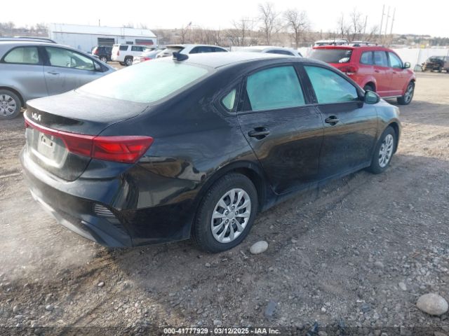 3KPF24AD8PE645736 KIA FORTE LX