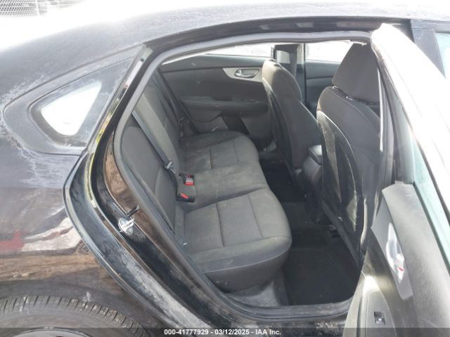 3KPF24AD8PE645736 KIA FORTE LX