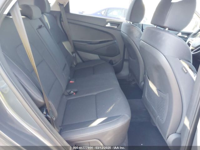 KM8J2CA45MU296743 Hyundai TUCSON SE