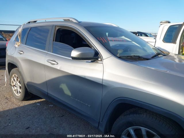 1C4PJMCS3FW673872 Jeep Cherokee Latitude