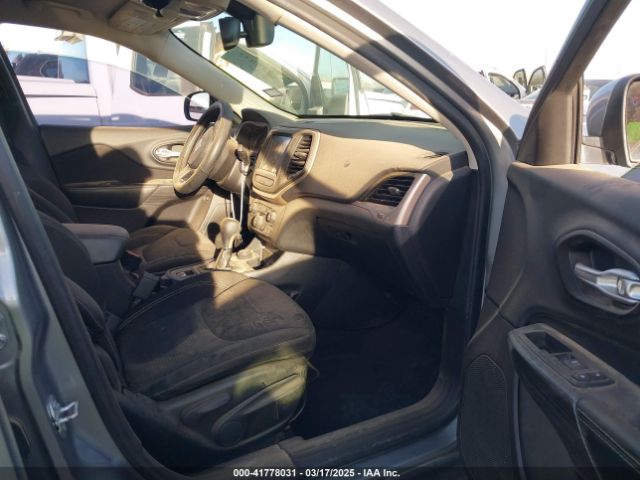 1C4PJMCS3FW673872 Jeep Cherokee Latitude