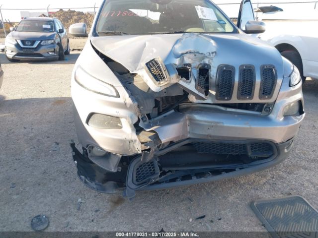 1C4PJMCS3FW673872 Jeep Cherokee Latitude