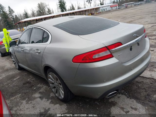 2011 JAGUAR XF SAJWA0GB5BLS01748 Photo 2