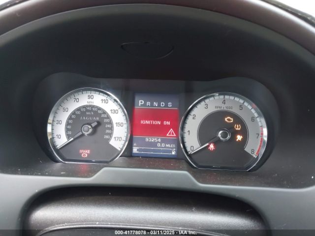 2011 JAGUAR XF SAJWA0GB5BLS01748 Photo 6