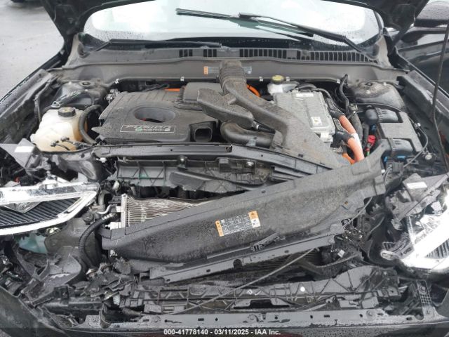 3FA6P0PU2JR277481 Ford Fusion Energi Se Luxury