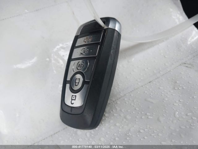3FA6P0PU2JR277481 Ford Fusion Energi Se Luxury