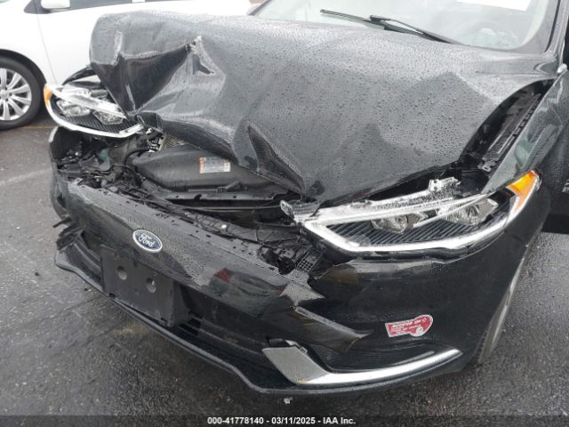 3FA6P0PU2JR277481 Ford Fusion Energi Se Luxury