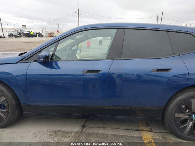 WB523CF09RCN50099 BMW Ix
