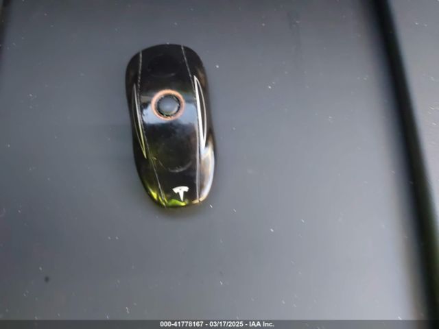 5YJSA1H17EFP33275 Tesla Model S P85