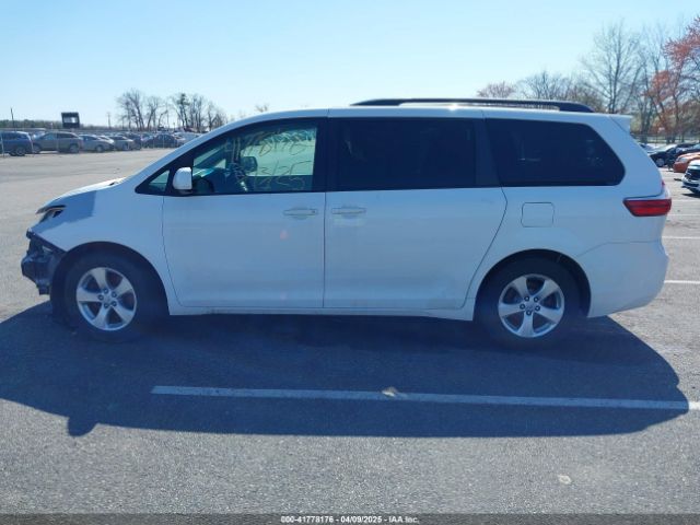 5TDKZ3DC9HS797877 Toyota Sienna Le 8 Passenger