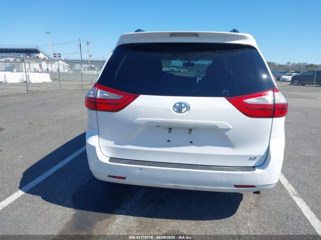 5TDKZ3DC9HS797877 Toyota Sienna Le 8 Passenger