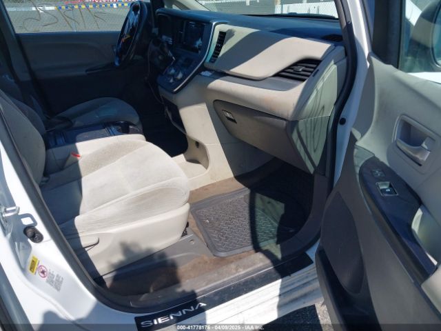 5TDKZ3DC9HS797877 Toyota Sienna Le 8 Passenger