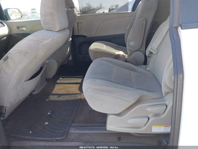 5TDKZ3DC9HS797877 Toyota Sienna Le 8 Passenger