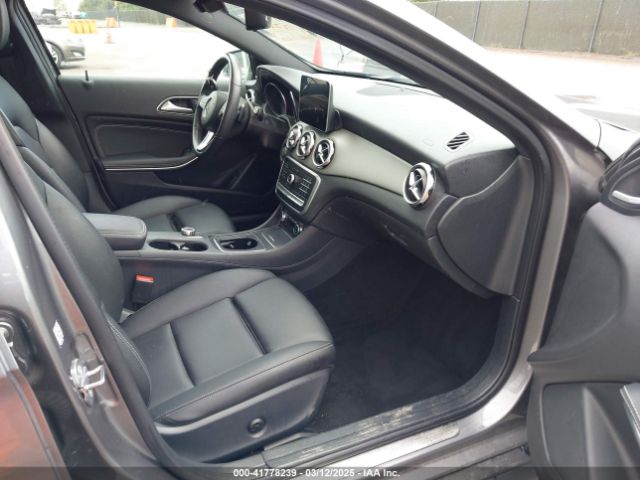 WDCTG4GB2KJ619049 Mercedes-Benz Gla 250 4matic