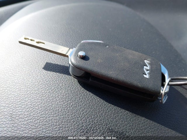 KNDJ23AUXR7238587 KIA SOUL LX