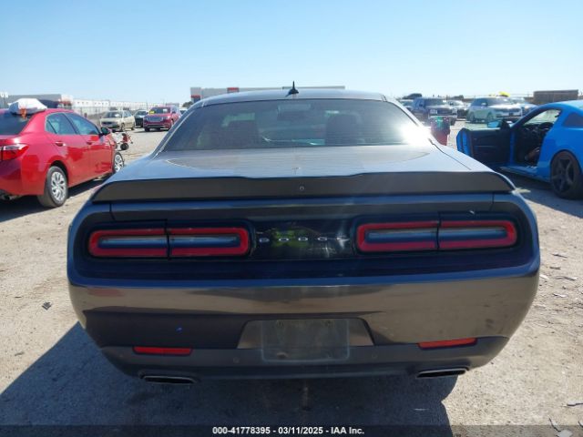 2C3CDZAG8HH519097 Dodge Challenger Sxt Plus