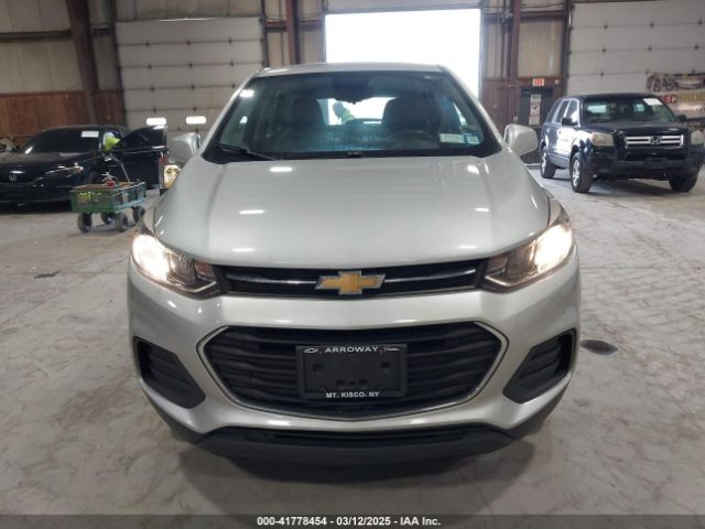 3GNCJNSB2HL175748 Chevrolet TRAX LS