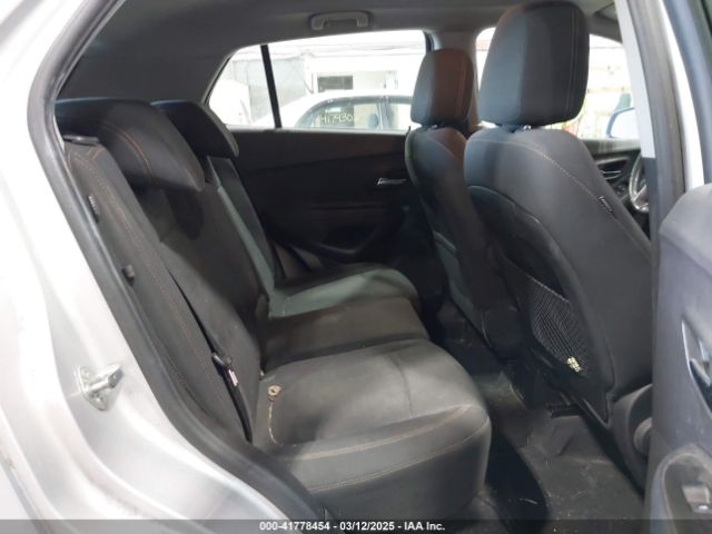 3GNCJNSB2HL175748 Chevrolet TRAX LS