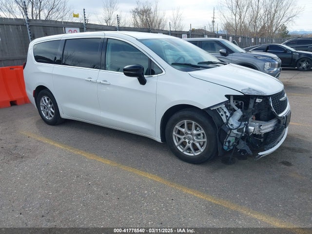 Chrysler Pacifica Touring L 2024 2C4RC1BG8RR124311 головне зображення