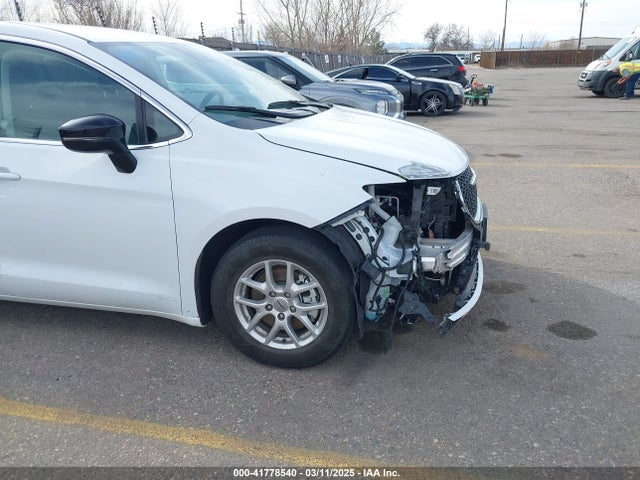 Chrysler Pacifica Touring L 2024 2C4RC1BG8RR124311 Image 6