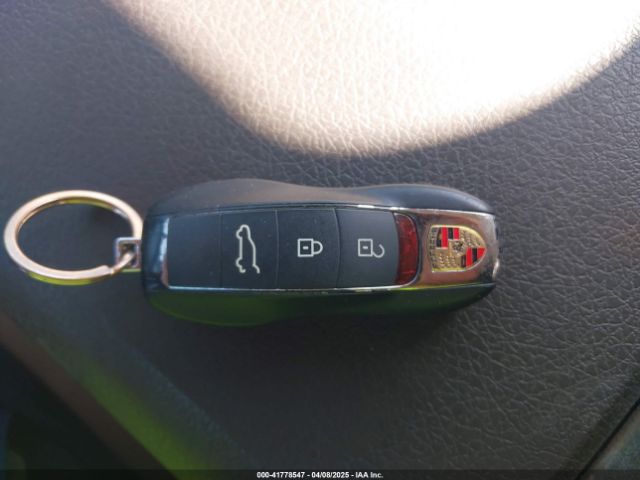 WP1AA2A56PLB17385 Porsche Macan T