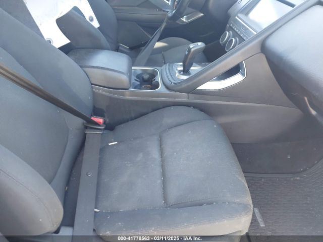 2018 JAGUAR E-PACE SADFK2FX2J1Z05716 Photo 4