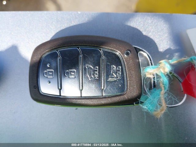 KMHC65LC3KU175915 Hyundai Ioniq Hybrid Blue