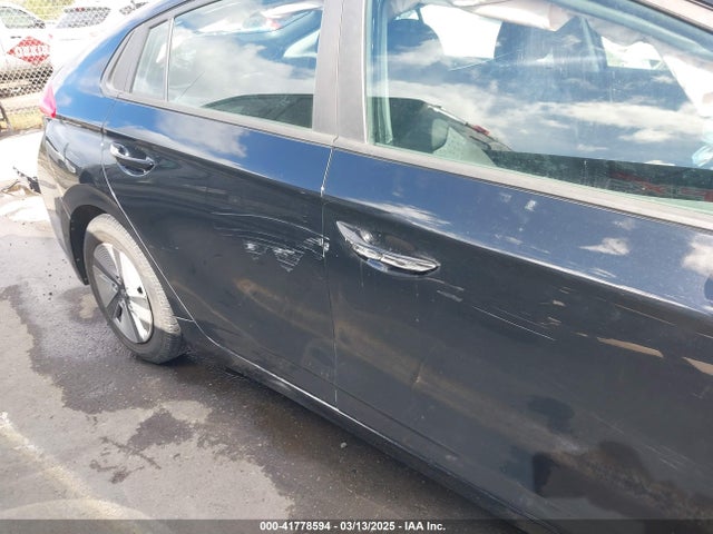 KMHC65LC3KU175915 Hyundai Ioniq Hybrid Blue