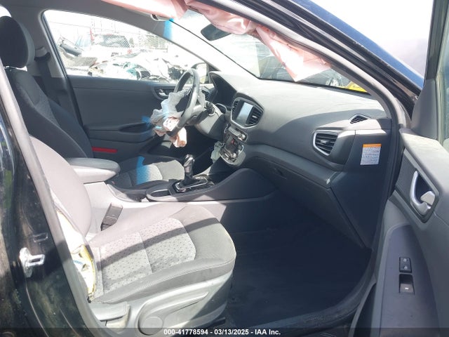 KMHC65LC3KU175915 Hyundai Ioniq Hybrid Blue